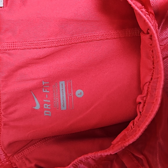 NIKE shorts - Picture 3 of 6